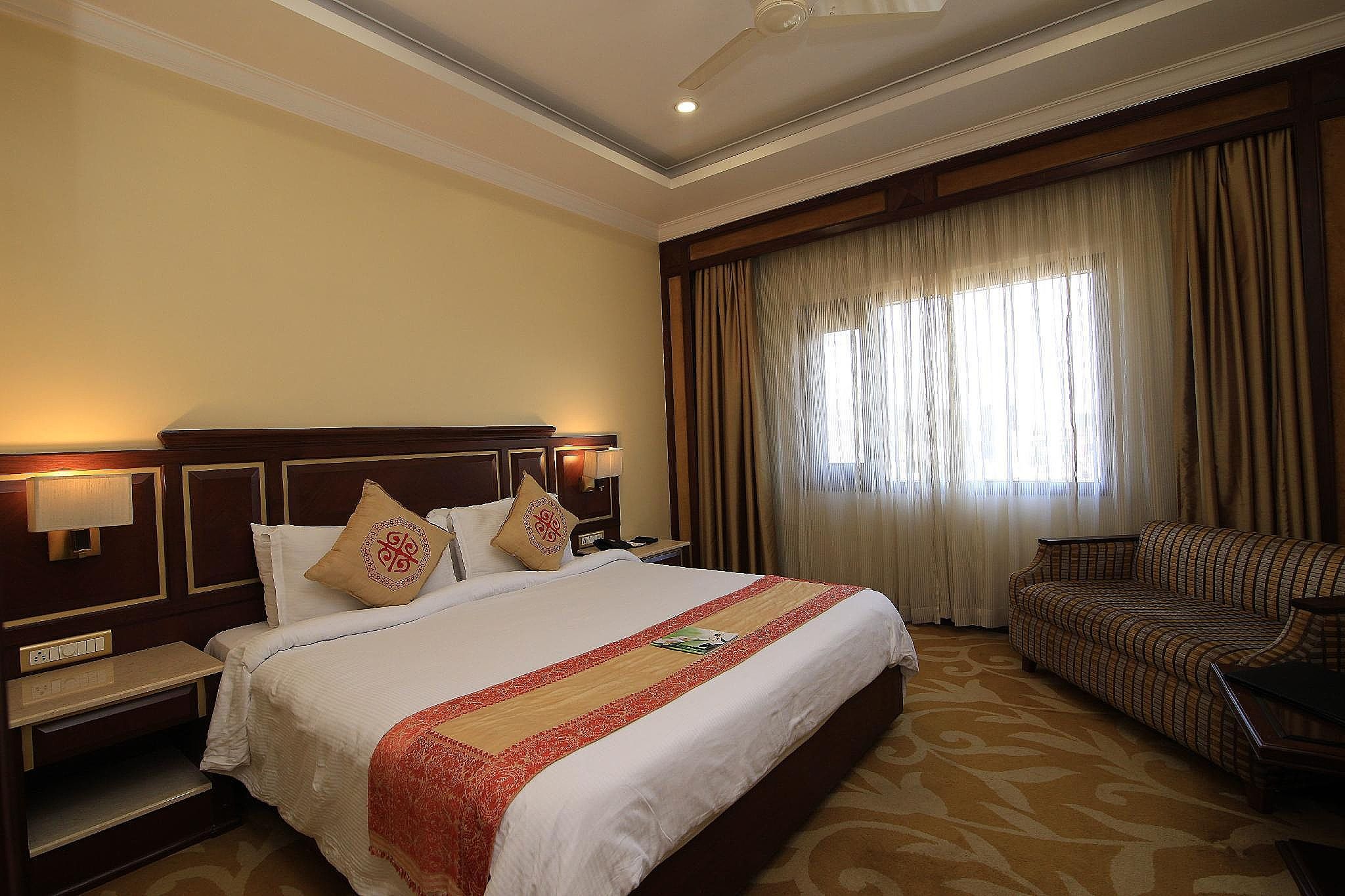 Hotel Dynasty Executive Room 2