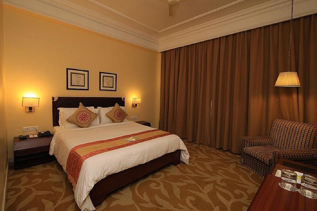 Excellency Room