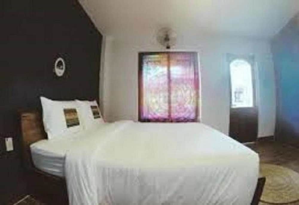 COTTAGES Resort - Ong Lang Beach Classic Double Room Single Use 3