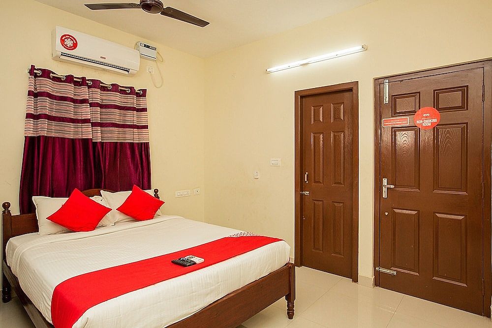 OYO 15701 River View Residency Double or Twin Room 2