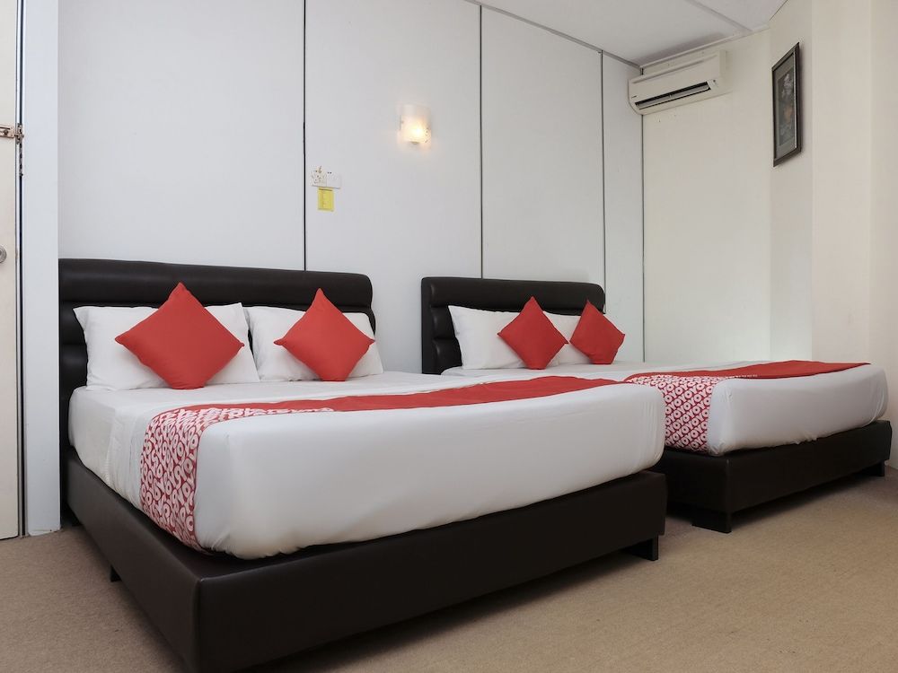 OYO 90180 Gemilang Hotel Kerteh Family Suite 2