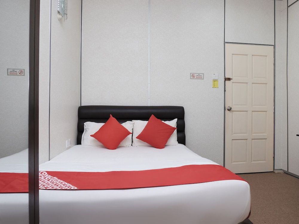OYO 90180 Gemilang Hotel Kerteh