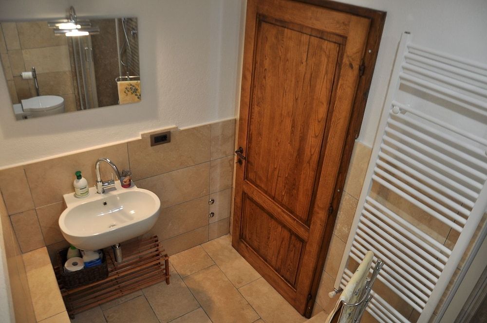 Country House Podere Casorbica Double Room 9