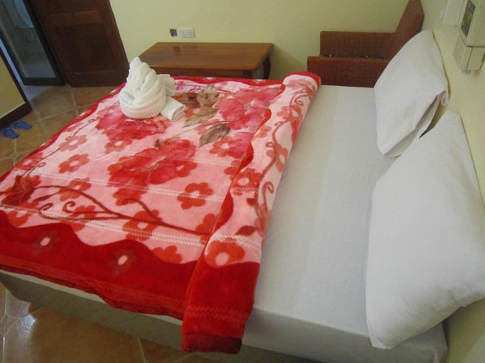 New FQ Motel Standard Single Room, 1 Queen Bed 4