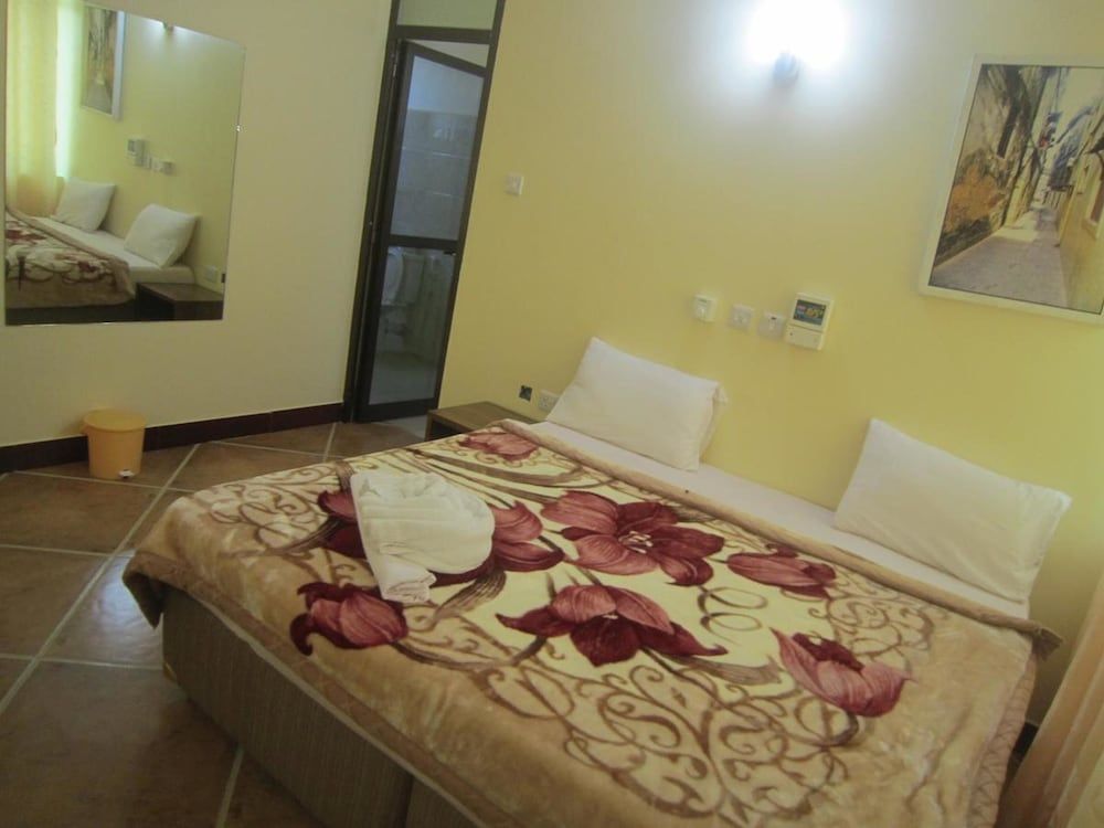 New FQ Motel Deluxe Double Room, 1 King Bed 11