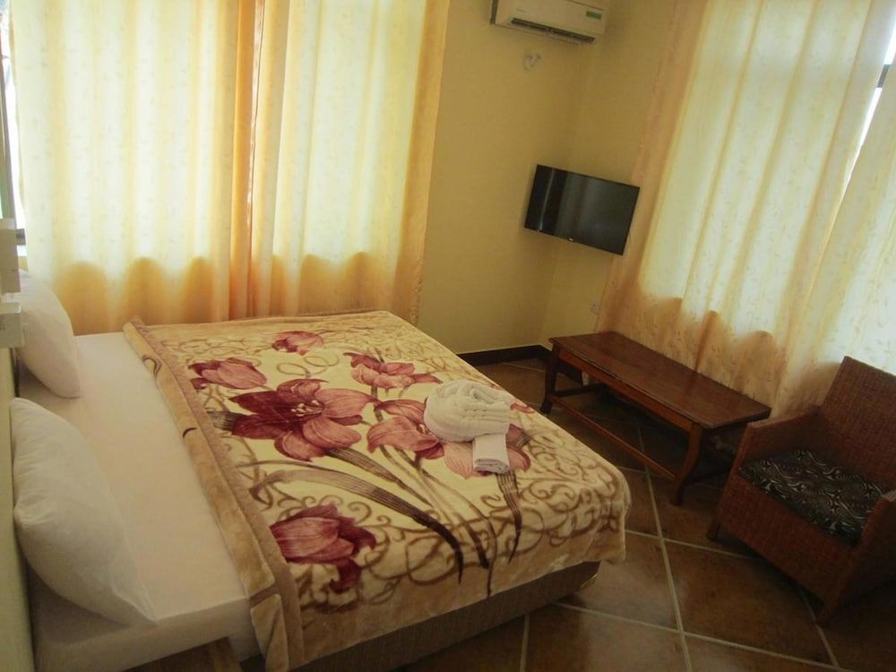 New FQ Motel Deluxe Double Room, 1 King Bed 9