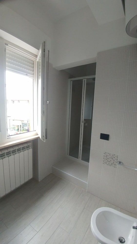 B&B I Portici Triple Room, Private Bathroom 10