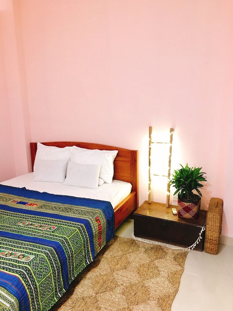 Bee Tropicool Studio