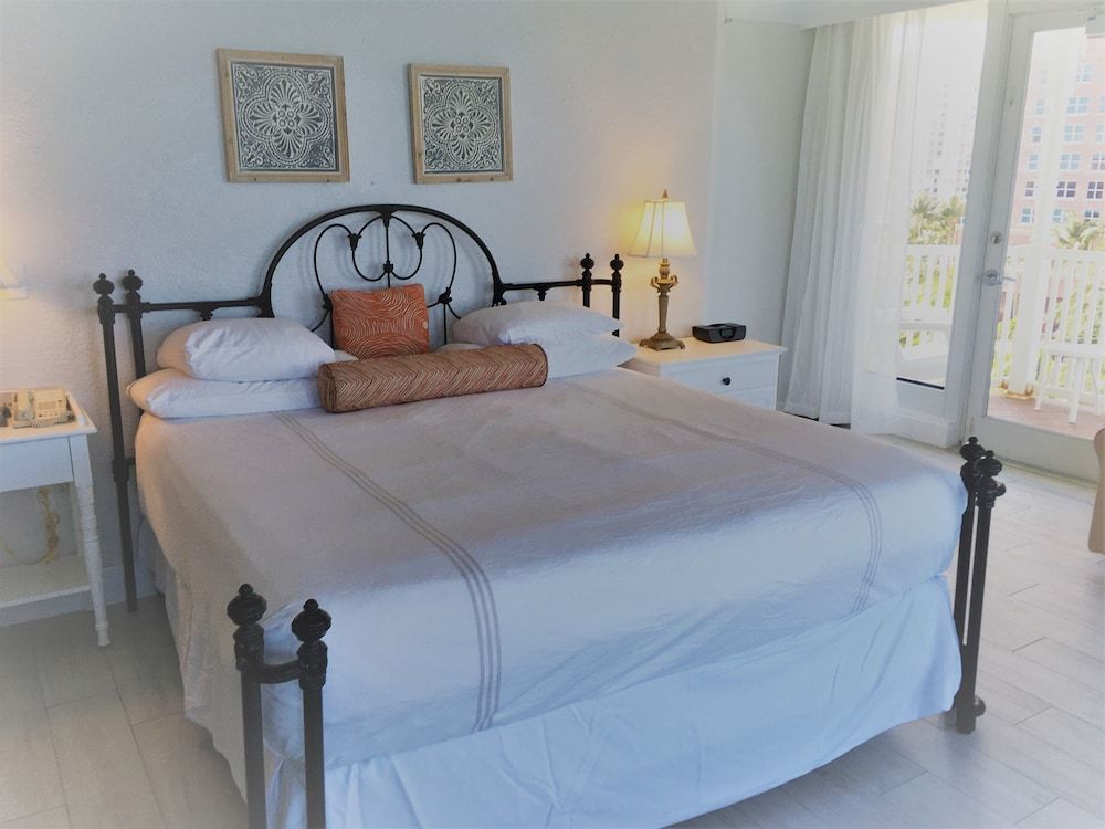 Deluxe Room, 1 King Bed with Sofa bed, Ocean View (Room 504)