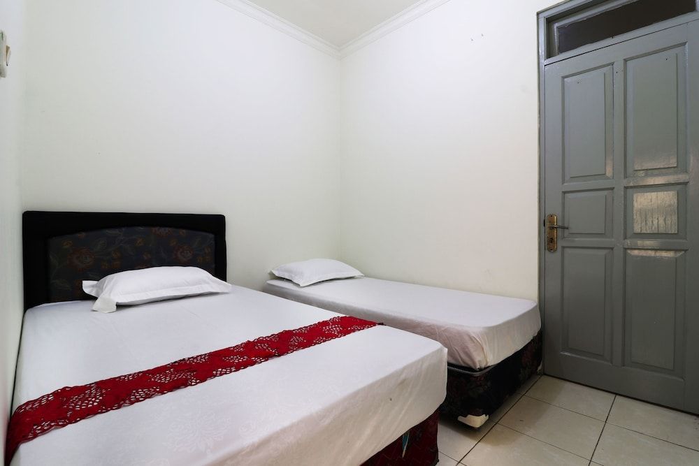 Wisma Lamida 2 Syariah Deluxe Twin Room 3