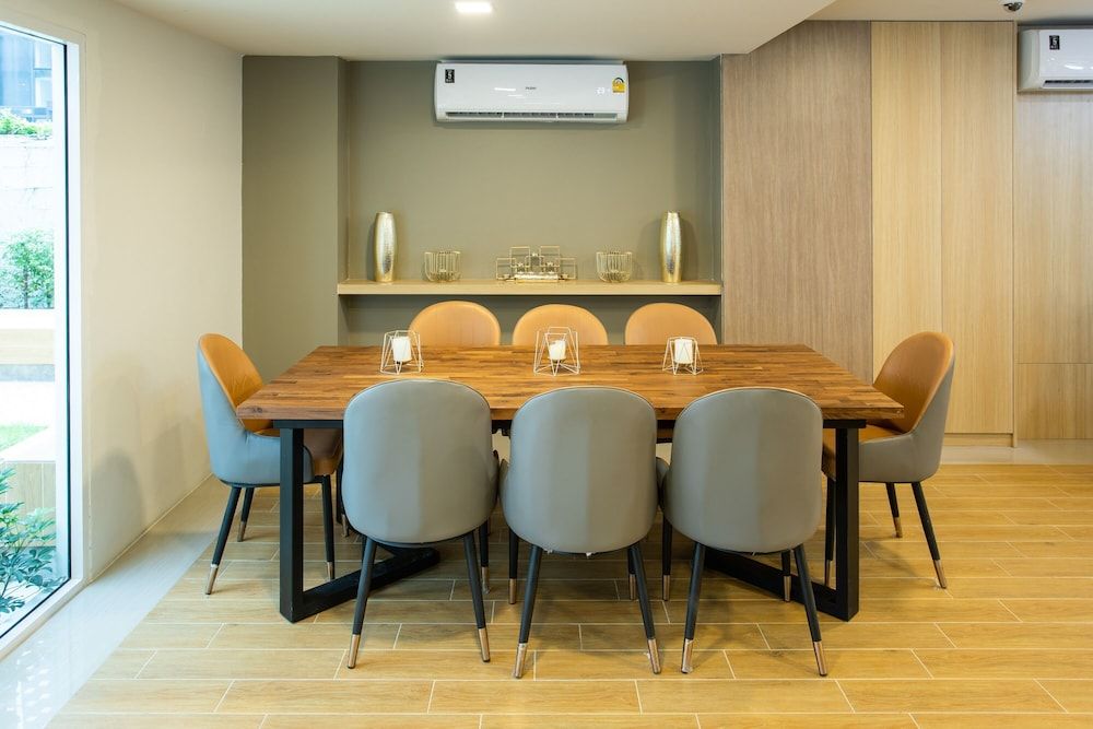 undefined Zayn Express & Suites 7