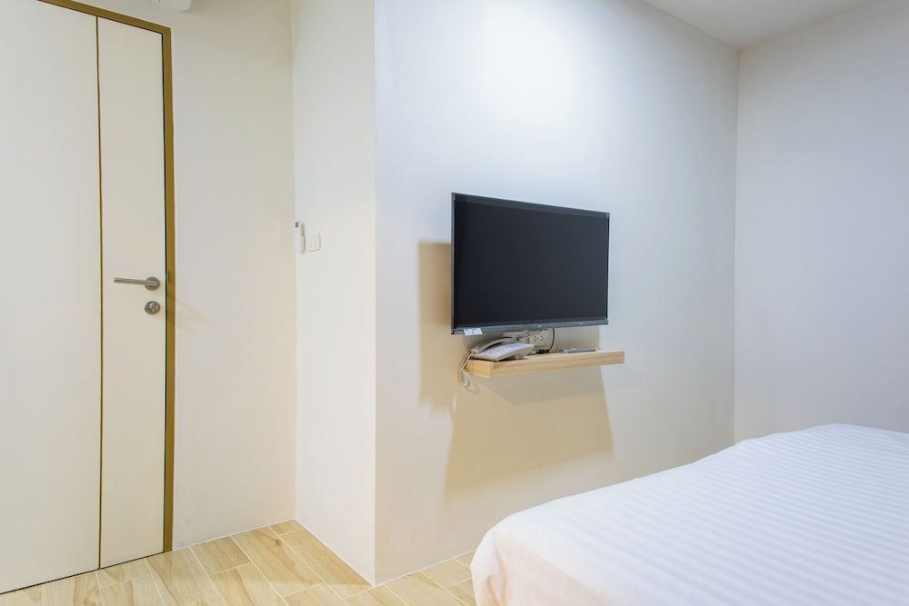 Zayn Express & Suites Deluxe Double Room 6