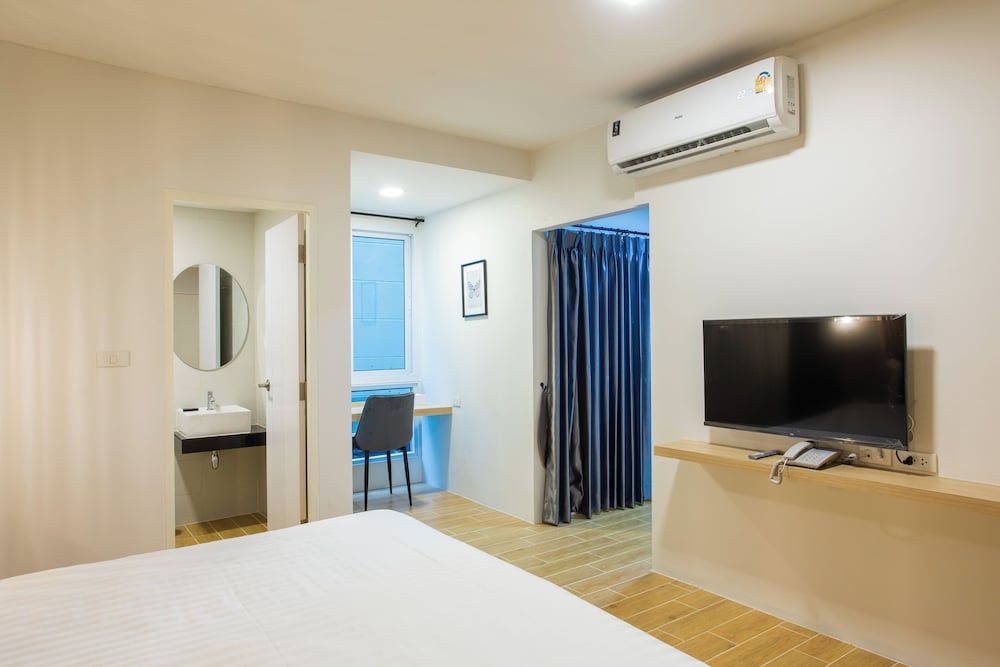 Zayn Express & Suites Deluxe Double Room 8