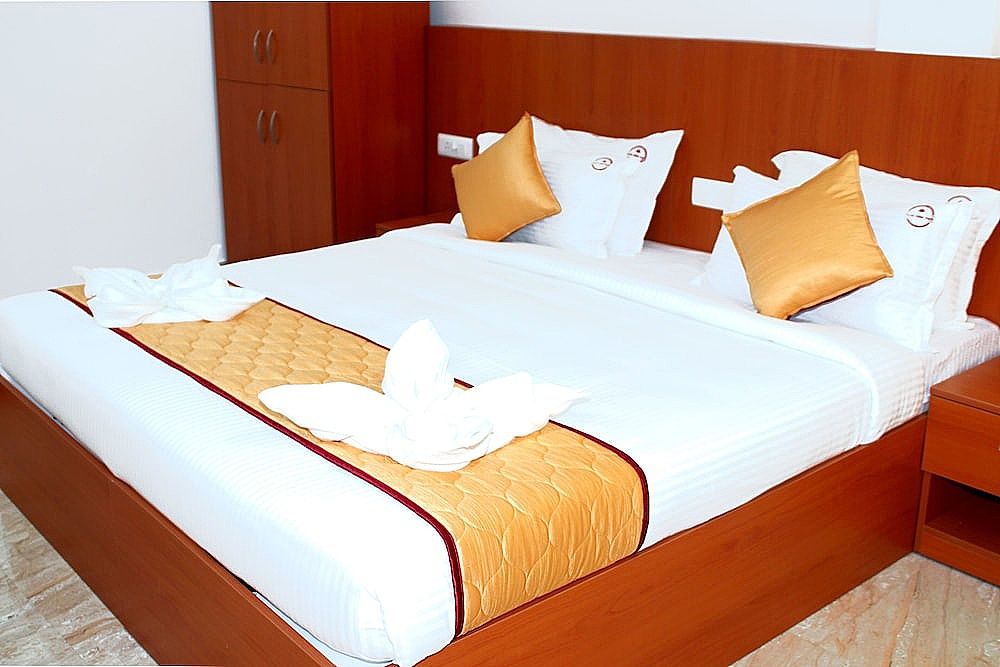 K11 Express - Opp Express Avenue Deluxe Double Room 8