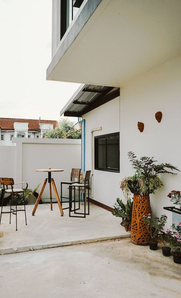 undefined W Living 2