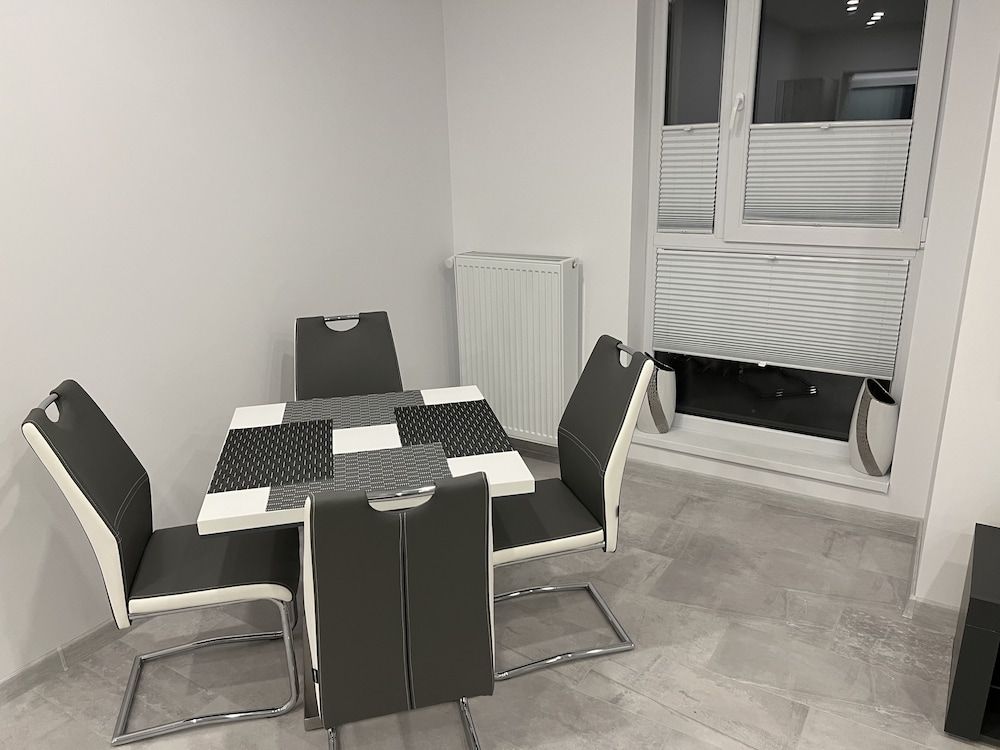 Amazing 2-Room Penthouse Cityview W13 Royal Penthouse 13