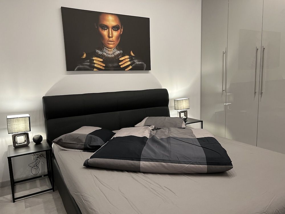 undefined Amazing 2-Room Penthouse Cityview W13