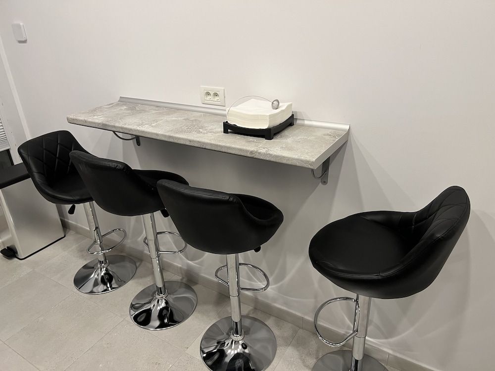 Amazing 2-Room Penthouse Cityview W13 Royal Penthouse 4