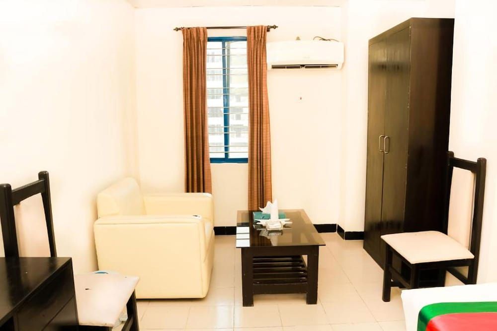 undefined Central Inn 3