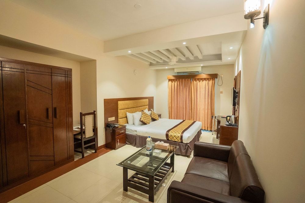 undefined Central Inn 4