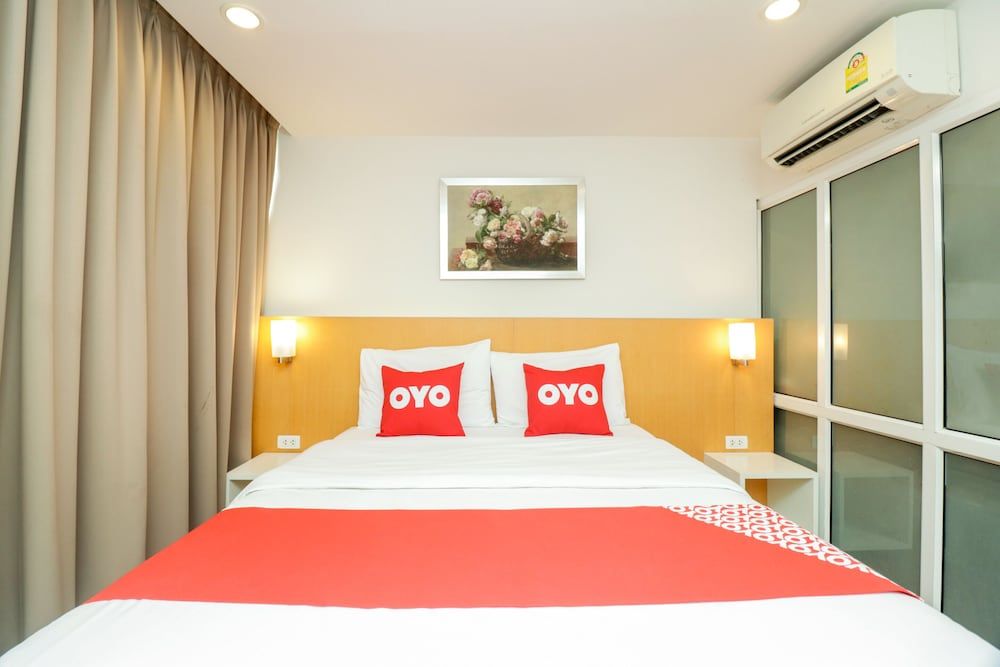 OYO 225 Premier Place Hotel Premier Double Room 4
