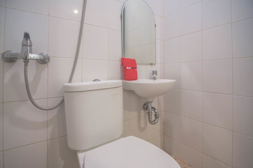 undefined RedDoorz near RS Husada 7