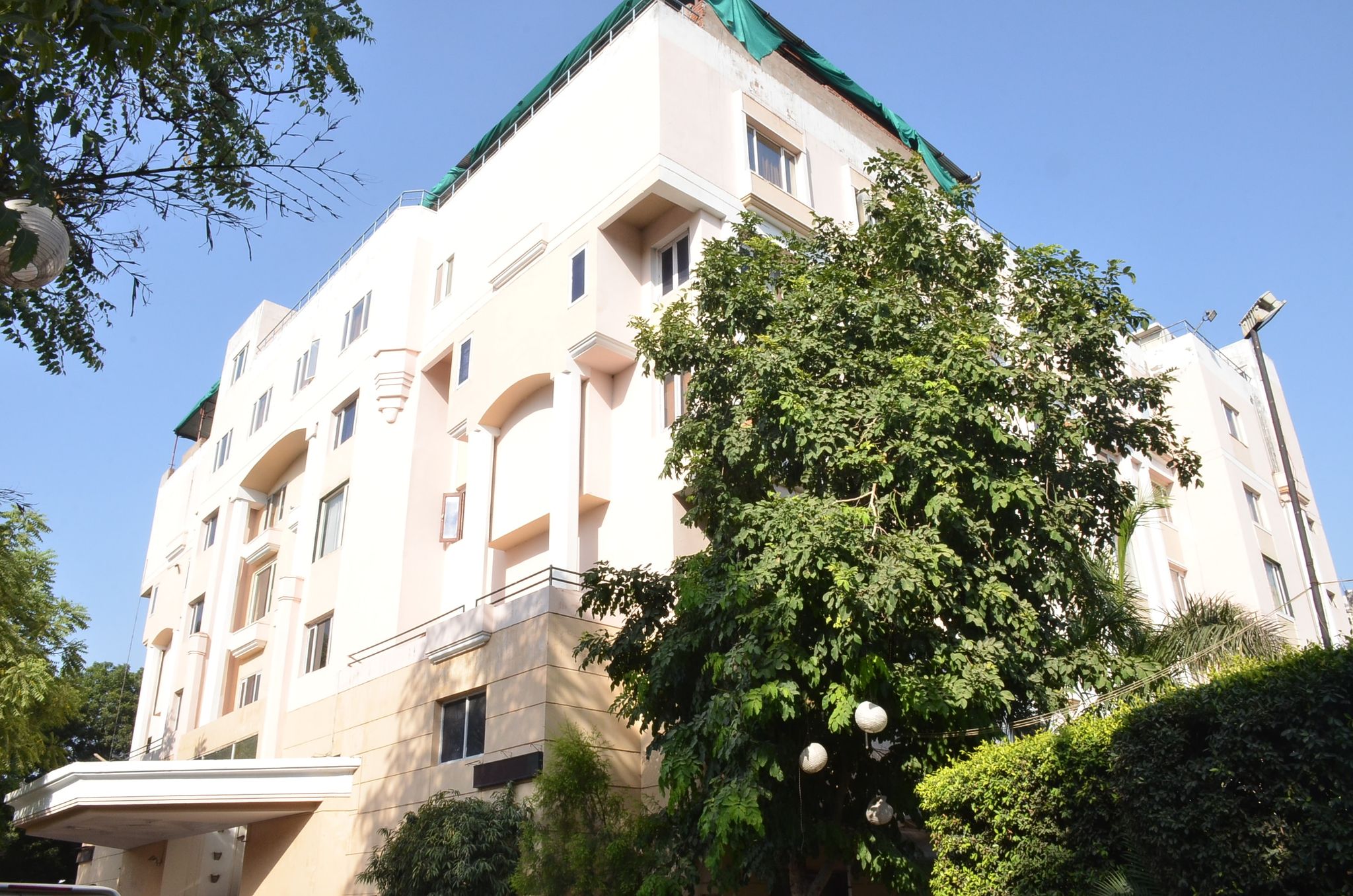 The Central Park Hotel 