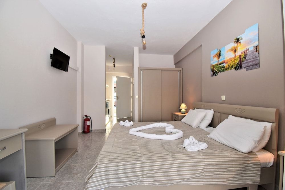 Economy Room