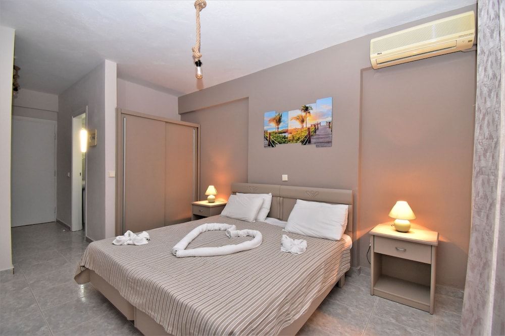 Economy Room