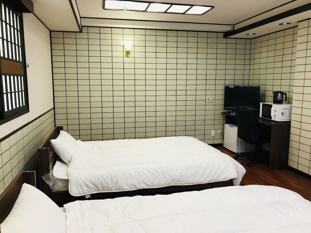 Superior Twin Room with bath and toilet
