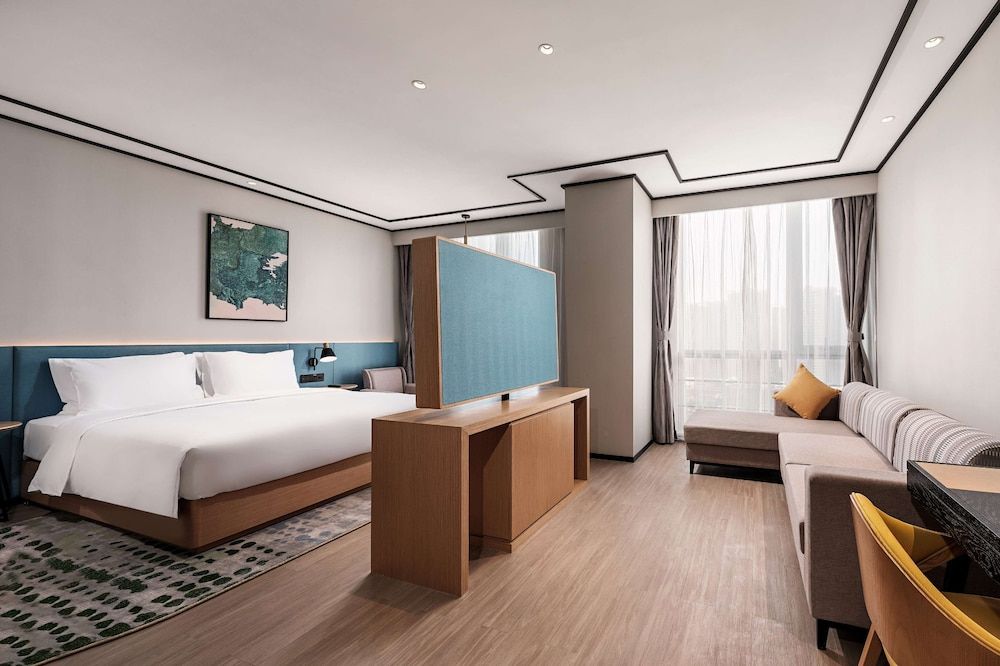 Deluxe Room, 1 King Bed