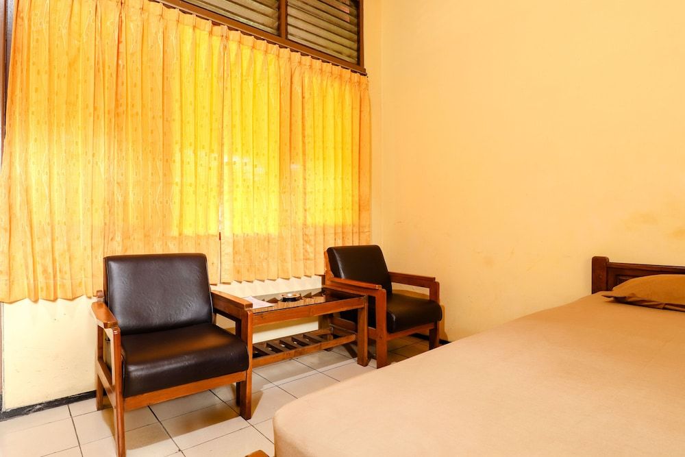 Hotel Bungurasih Syariah Economy Room 4