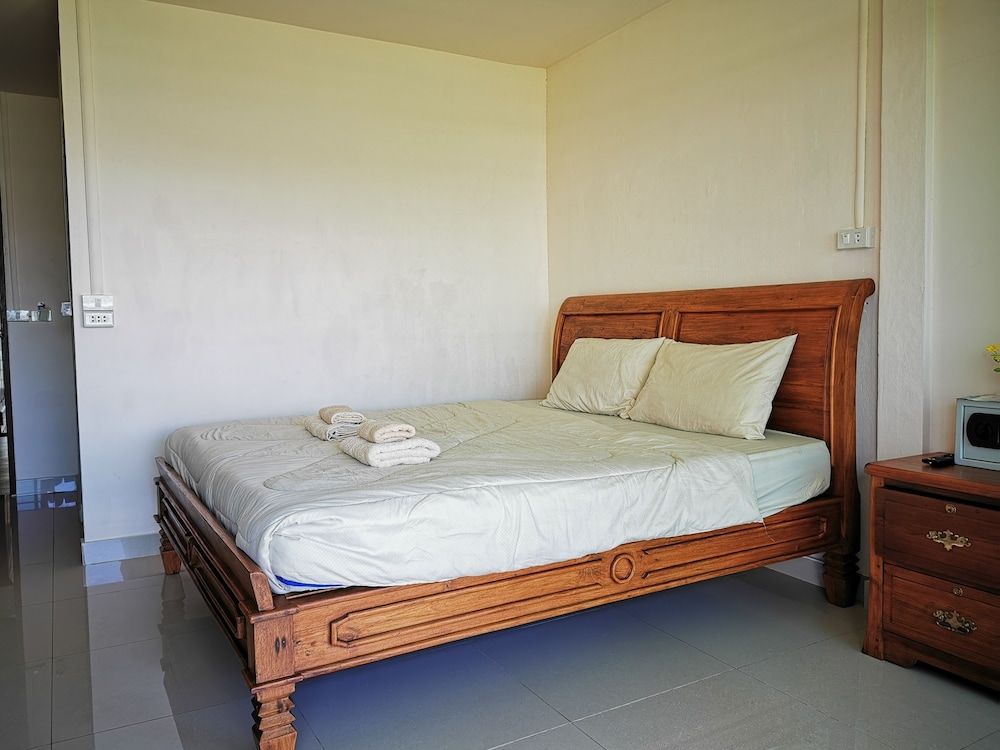 New Sorot House Standard Double Room 8