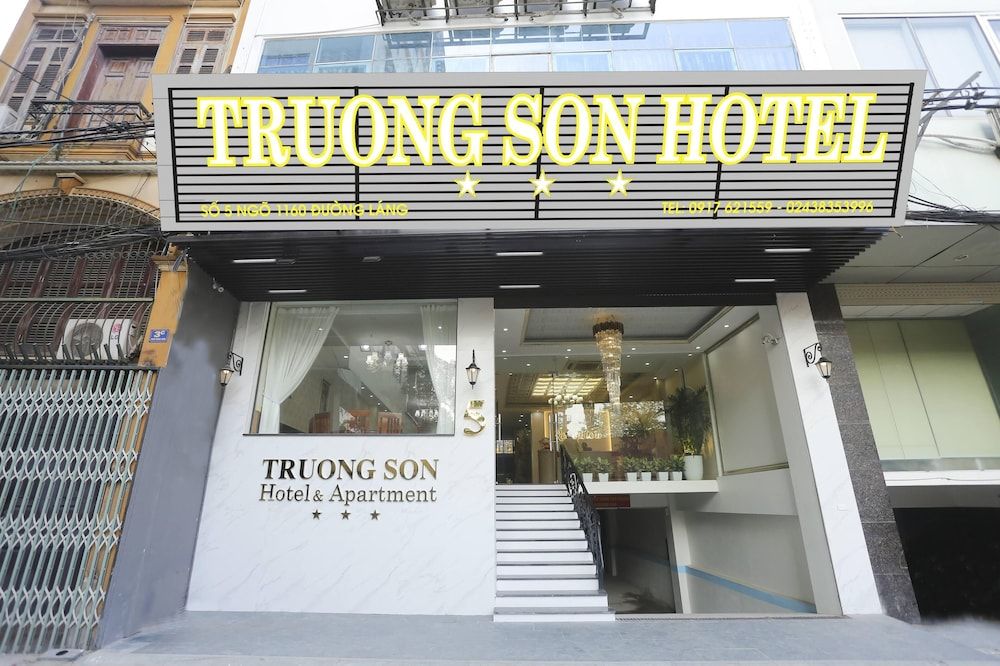 undefined OYO 417 Truong Son Hotel 7