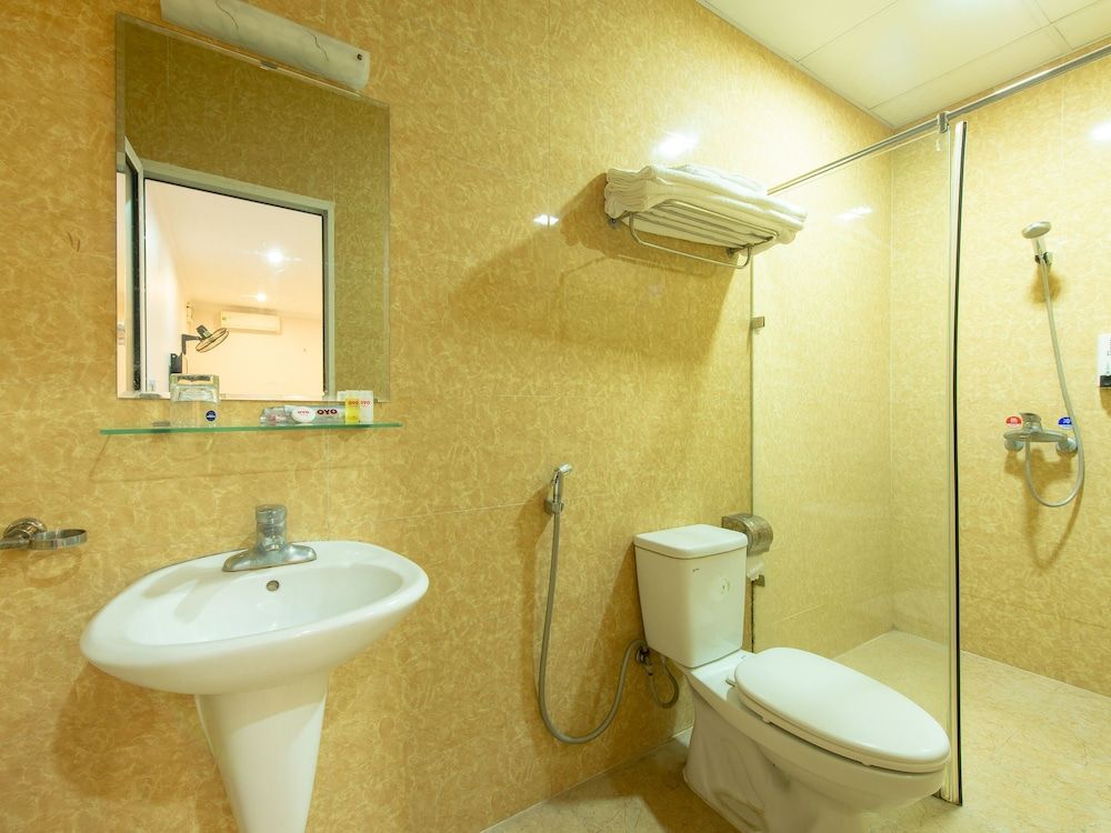 OYO 417 Truong Son Hotel Superior Twin Room 5