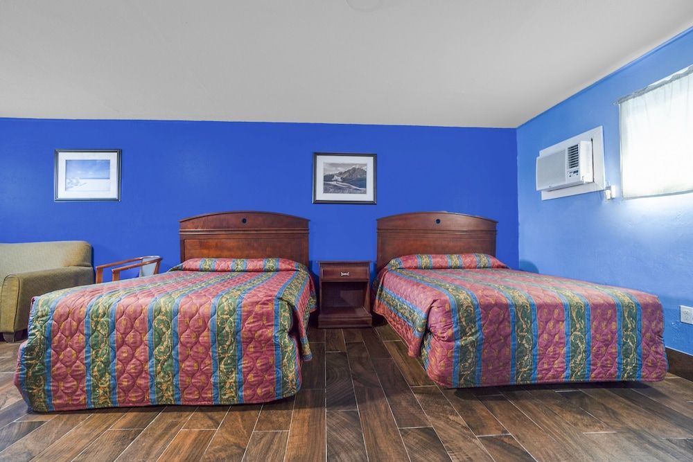 Room, 2 Queen Beds