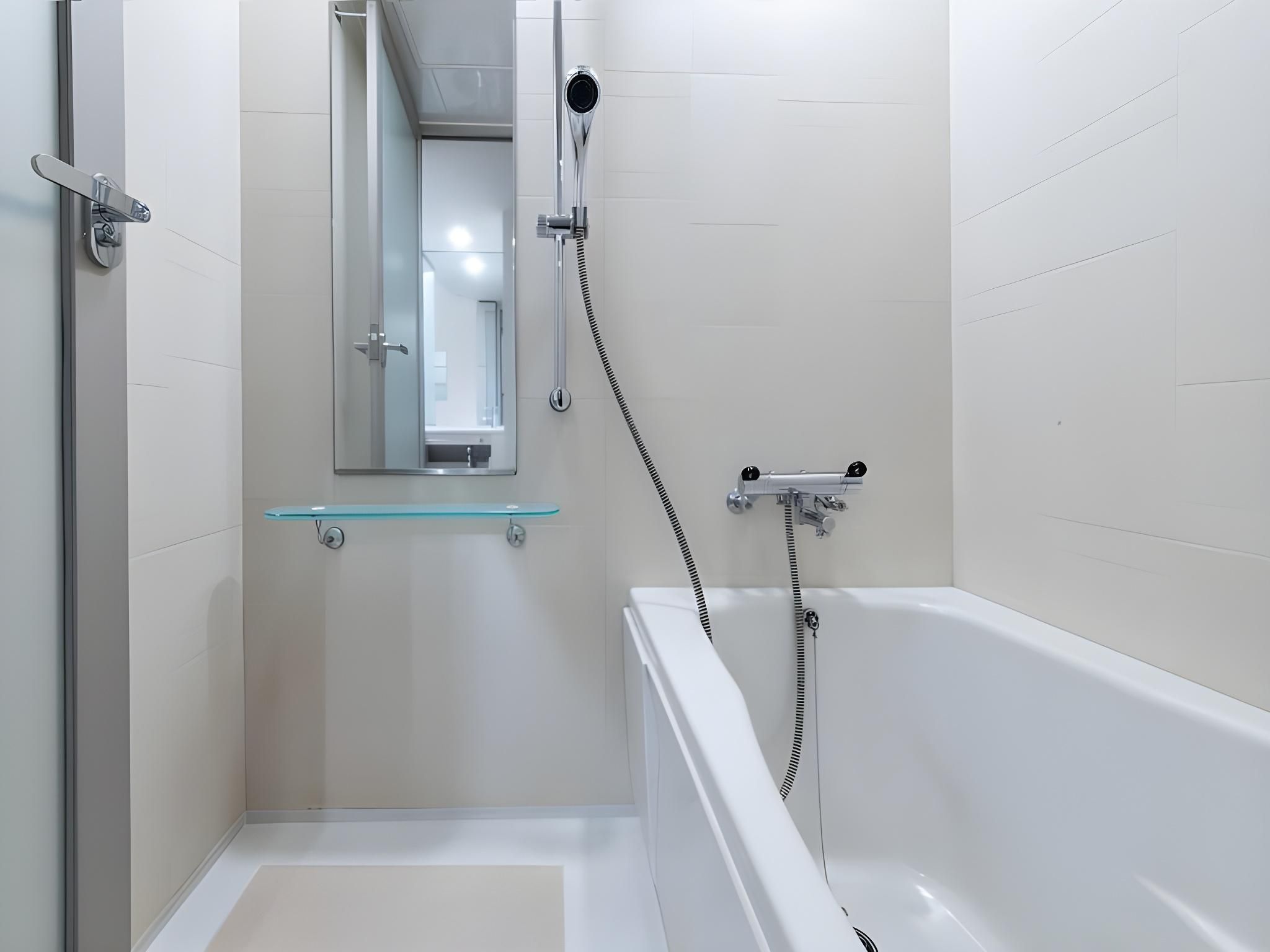 Hollywood Twin - Smoking