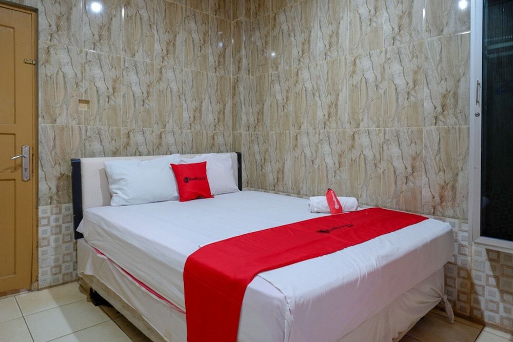 Superior Room (Reddoorz)