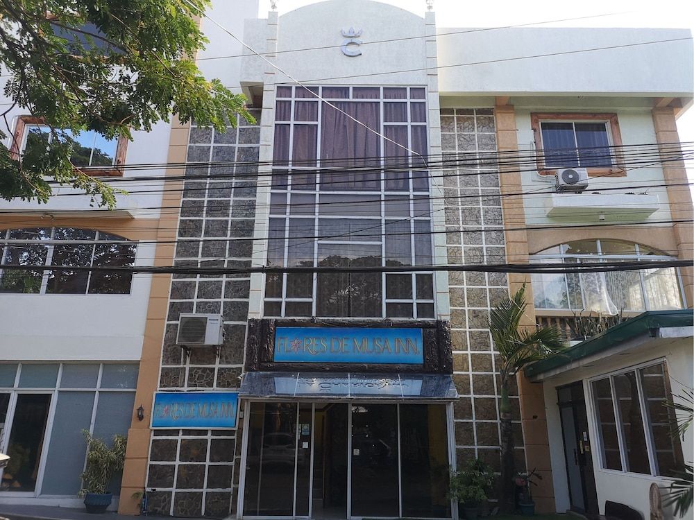 undefined OYO 880 Flores De Musa Inn 7