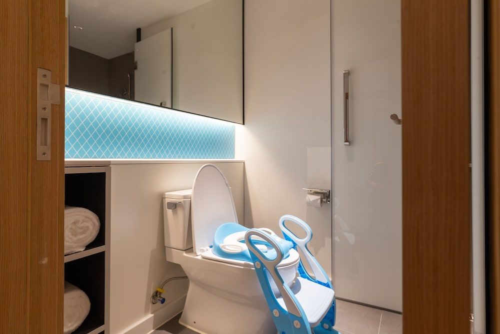 Suite, 2 Bedrooms (Dining)