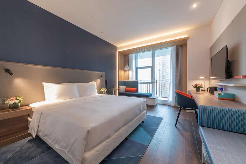 Standard Room, 1 King Bed