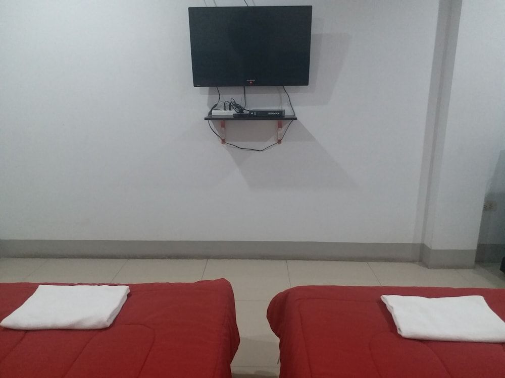 Chawalee Place Standard Twin Room 12