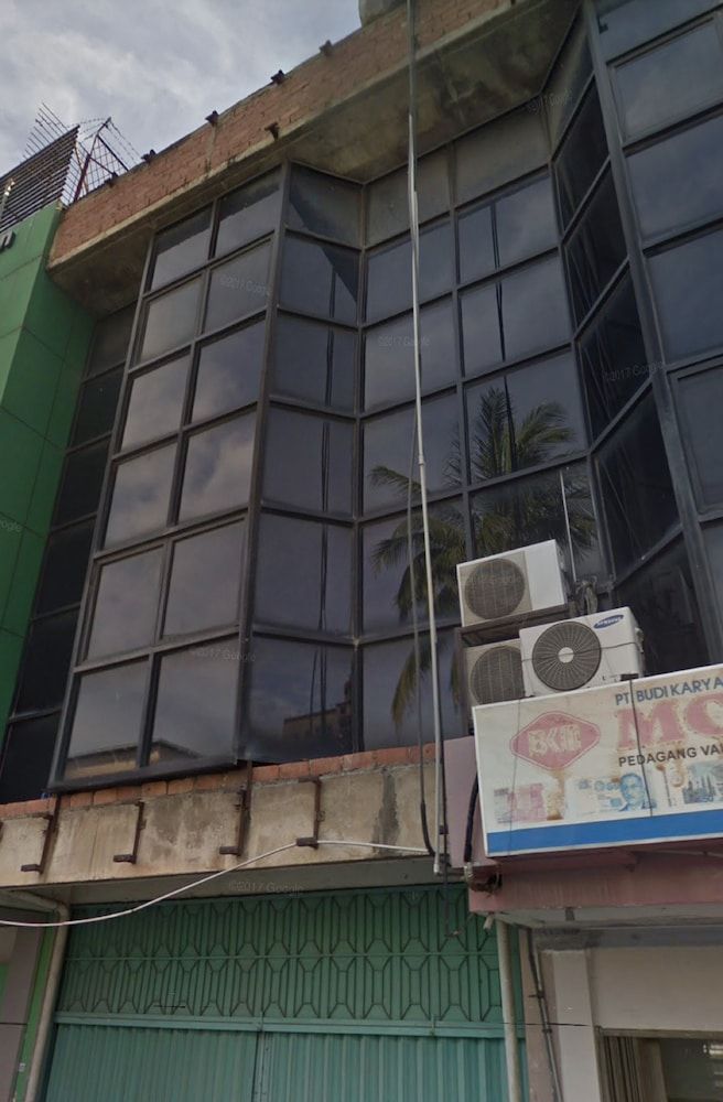 undefined SPOT ON 91343 Kartika Guest House SyariahNearPantai Stres 3