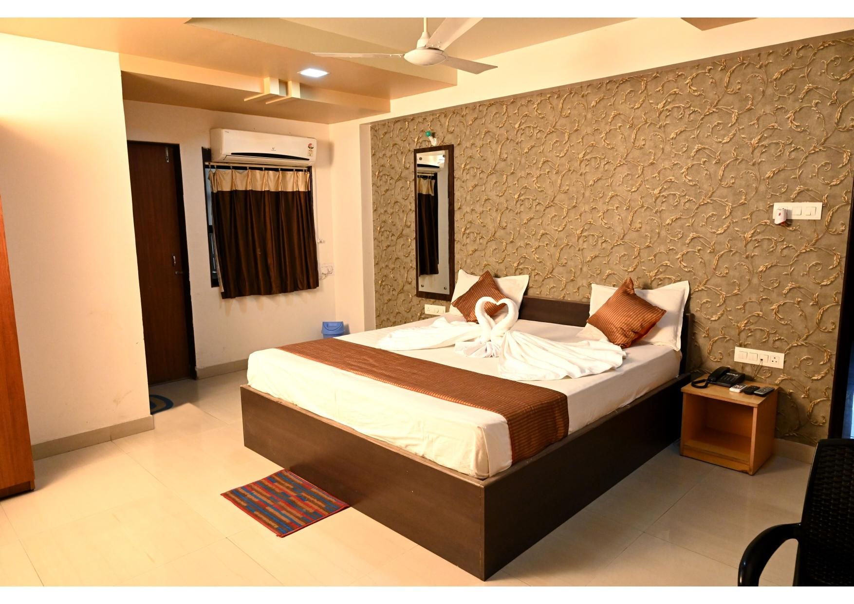 undefined Hotel Sukh Sagar 8