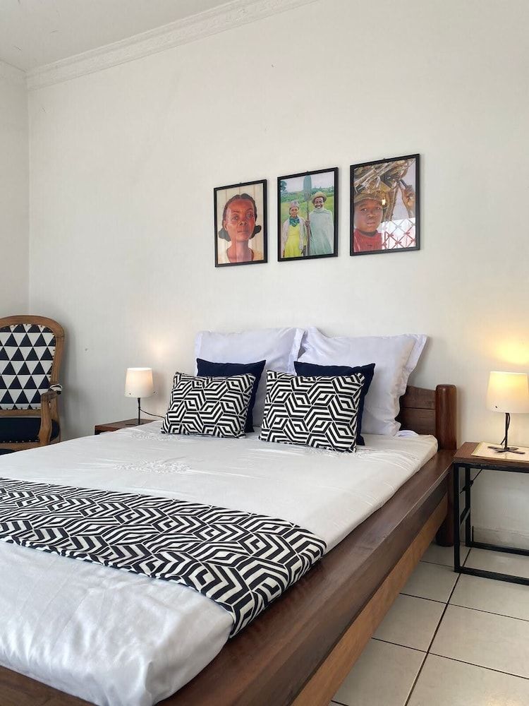 VILLA ESPOIR : Chambre D'Hôtes Durable Et Tourisme Solidaire Economy Double Room (RINDRA) 7