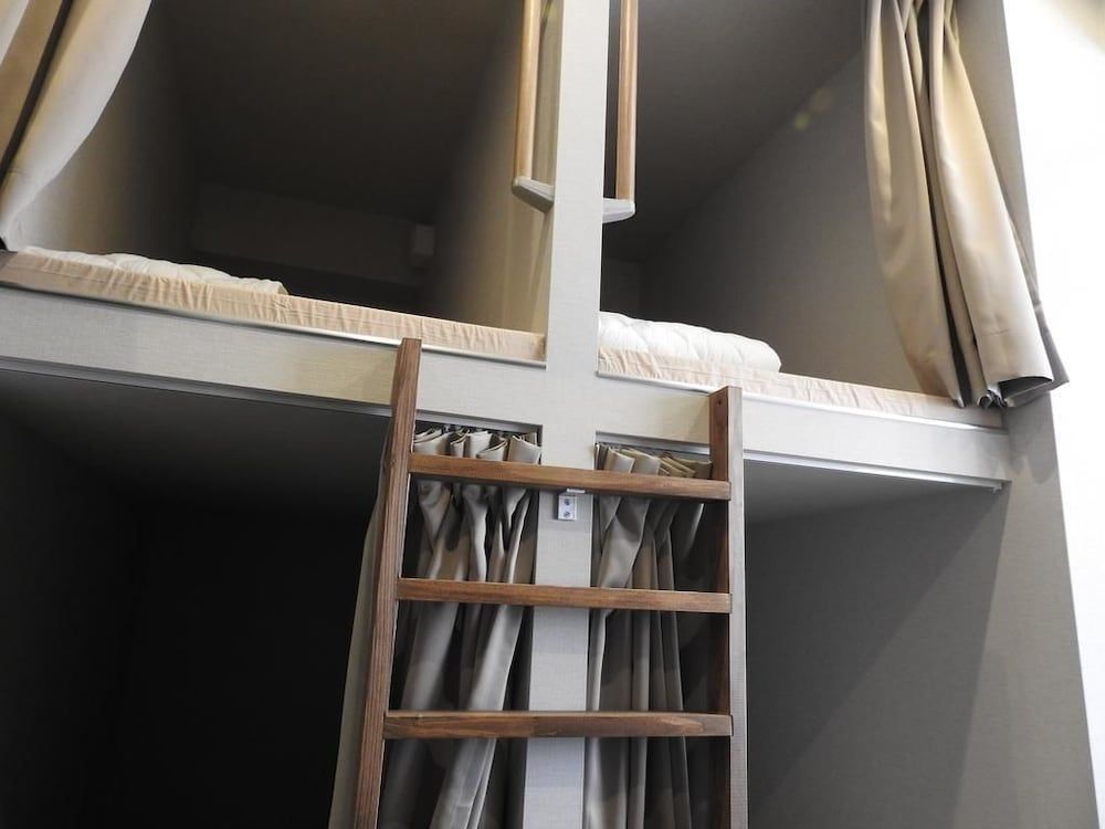 bnb+ Secret Base Mejiro - Hostel Mixed Dormitory Room 5