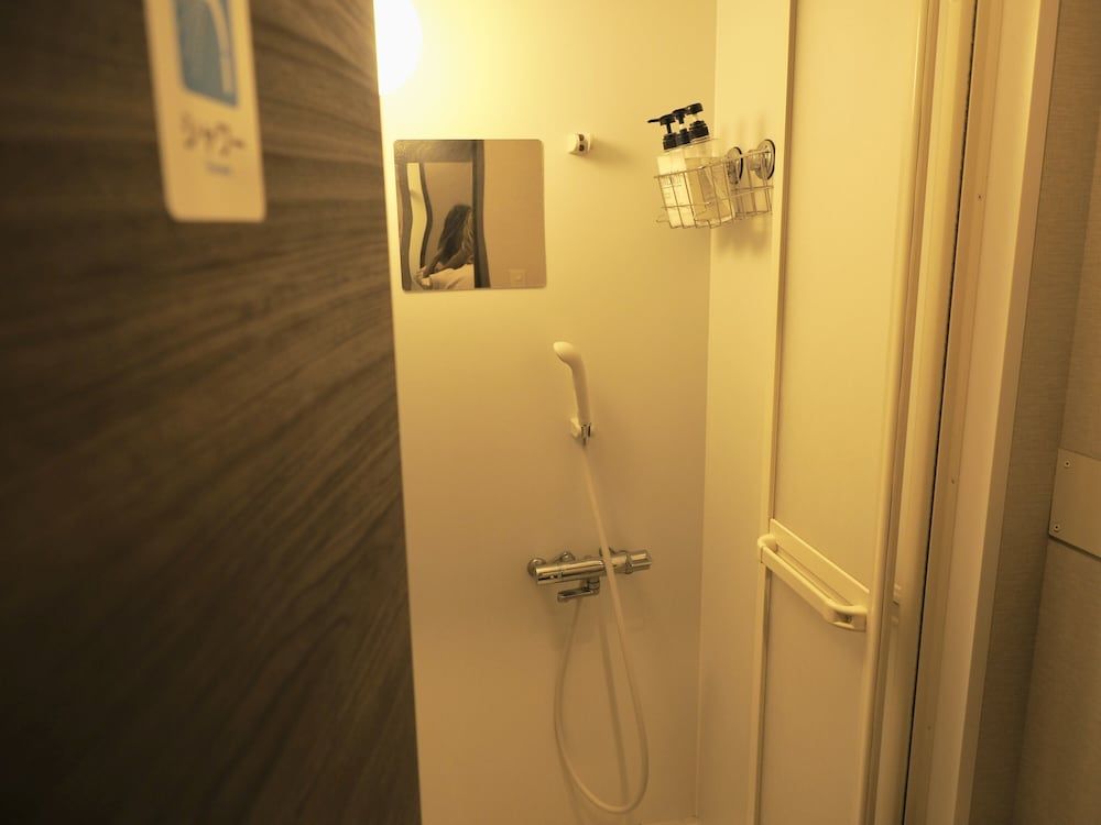 bnb+ Secret Base Mejiro - Hostel Mixed Dormitory Room 14