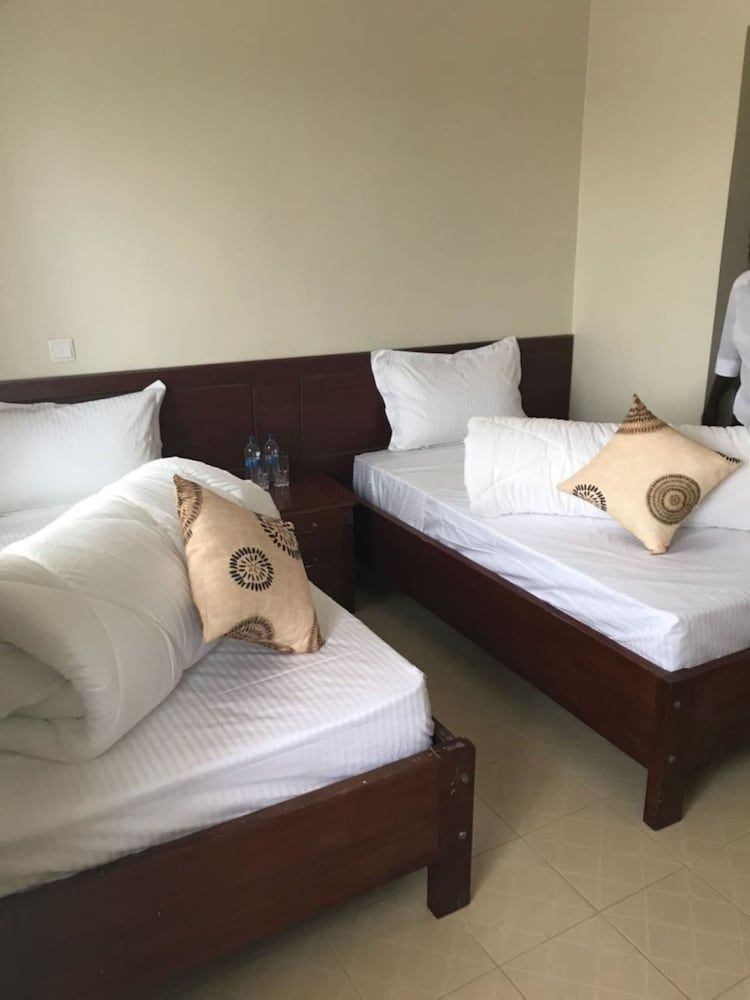 Villa Rosa Mystica Hotel Twin Room 3