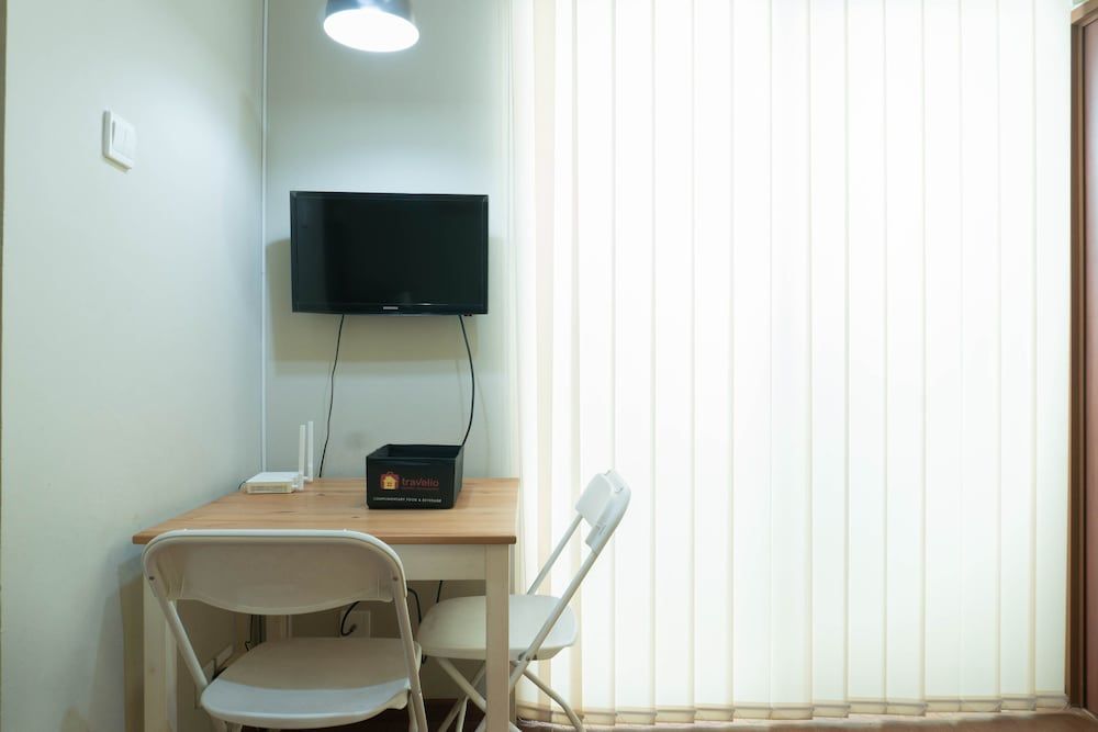 undefined Comfy 1BR at Green Central City Apartment near Glodok 10