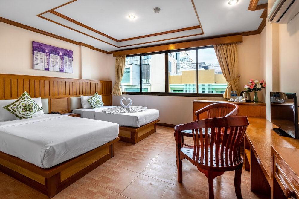 Deluxe Twin Room